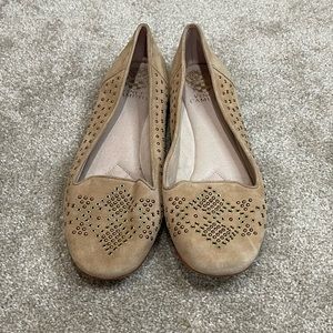 Vince Camuto Flats